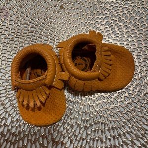 Freshly picked baby moccasins size 1 orange/white